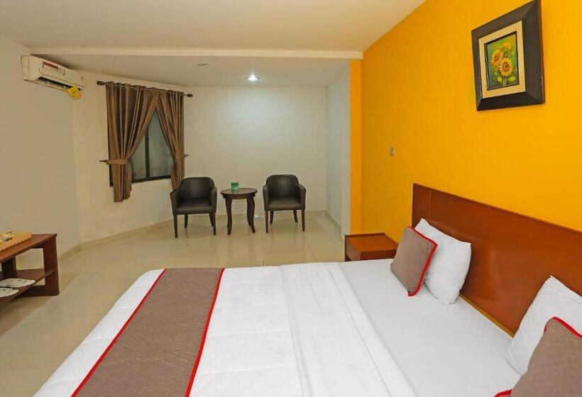 سوییت لوکس, Townhouse Oak Hotel Fiducia Pasar Minggu