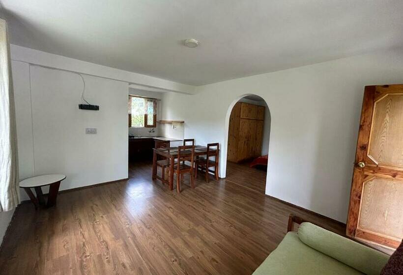 Семейное Студио, Eagle Guesthouse