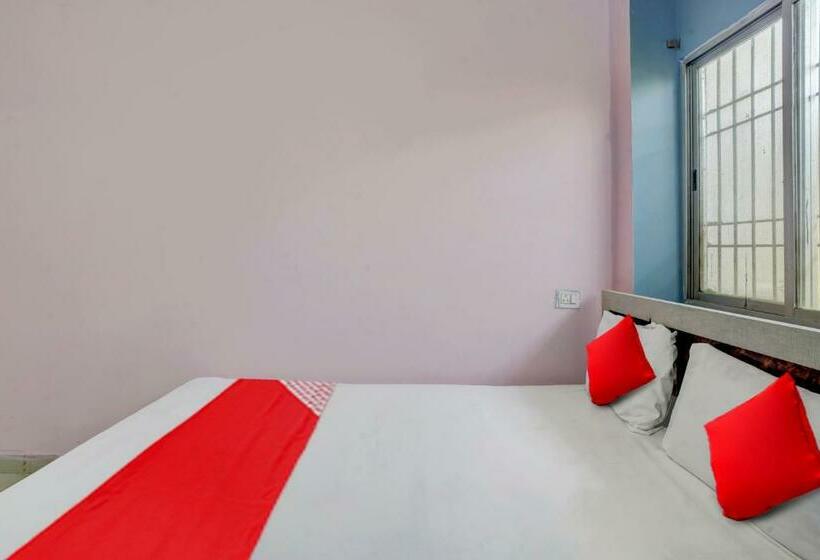 اتاق کلاسیک سه تخته, Oyo Flagship 81323  Kashyap Stay