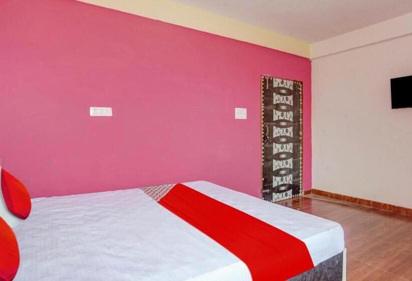 اتاق کلاسیک سه تخته, Oyo Flagship 81323  Kashyap Stay