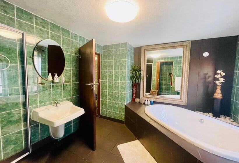 Люкс Кровать Кинг, Pretoria Mansion Boutique
