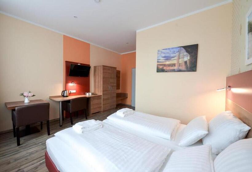 Номер Стандарт Трехместный, Alexander Business Hotel Hannover City