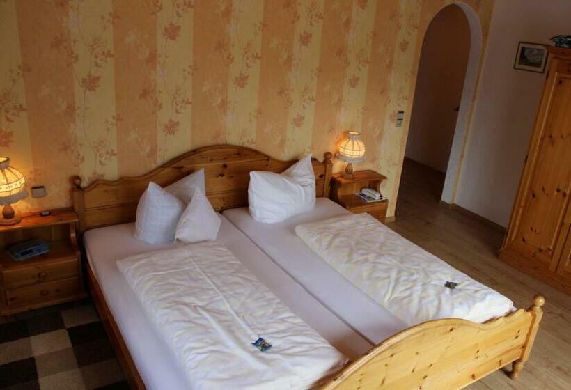 Номер Стандарт с Балконом, Landgasthof Zum Schützen