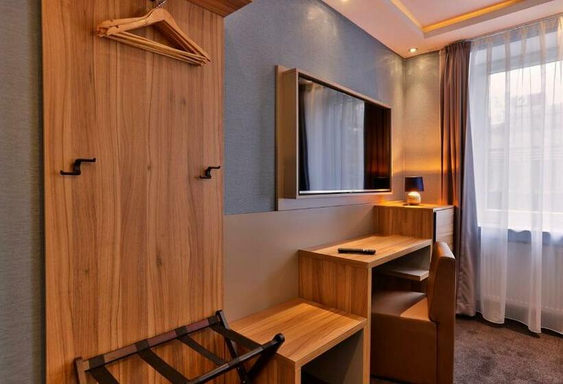 Номер Комфорт, Stay Inn Bielefeld Zentrum