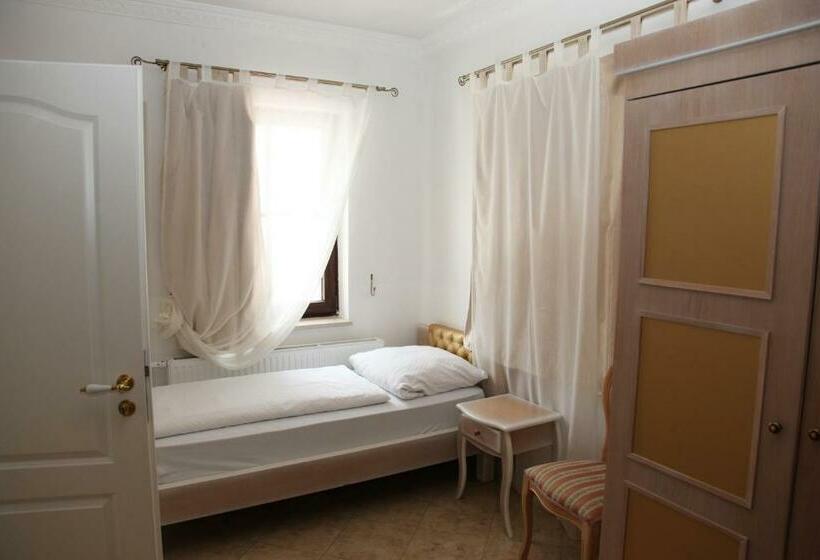 اتاق استاندارد یک نفره, Villa Toscana