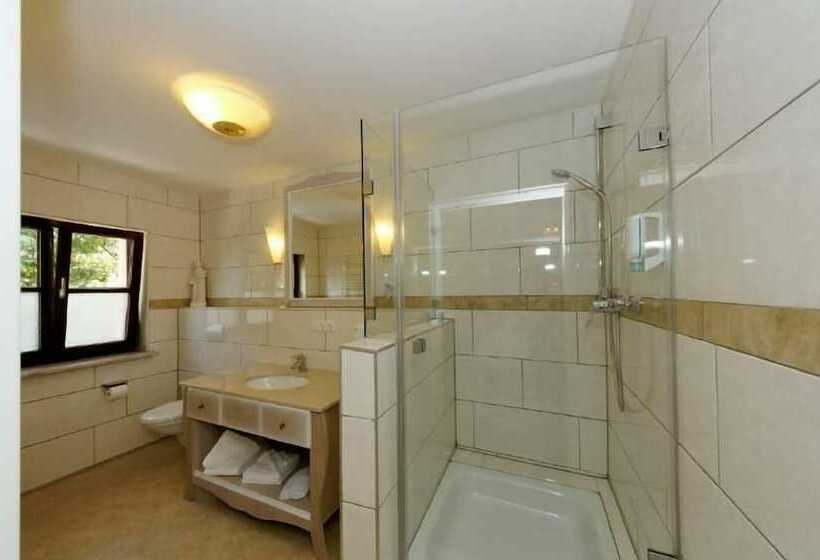 اتاق استاندارد یک نفره, Villa Toscana