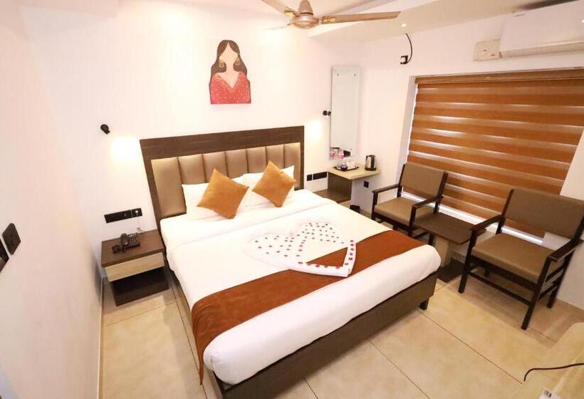 Quarto Estandar Cama King, Goodland Elegance