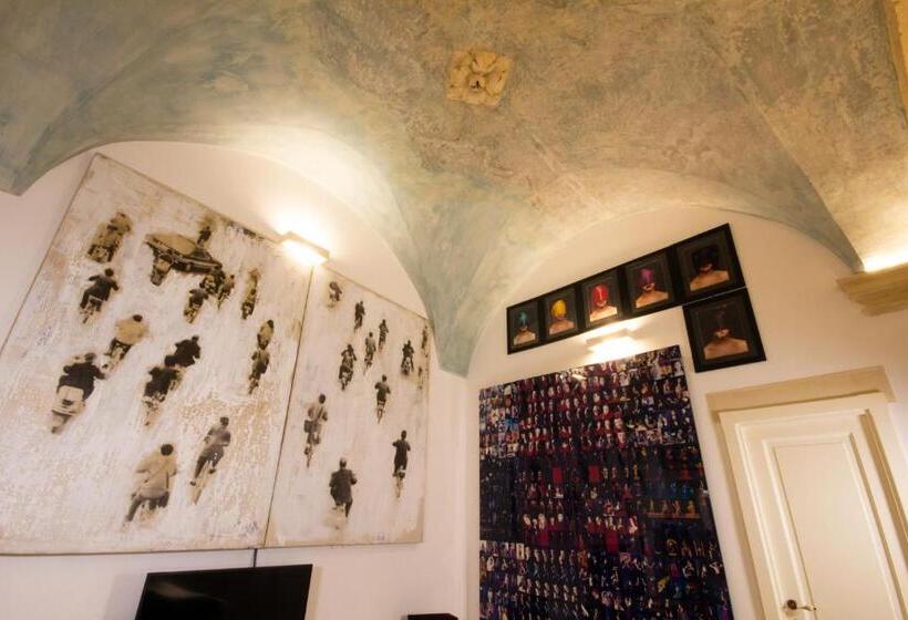 Номер Deluxe, Palazzo Raho Art Museum