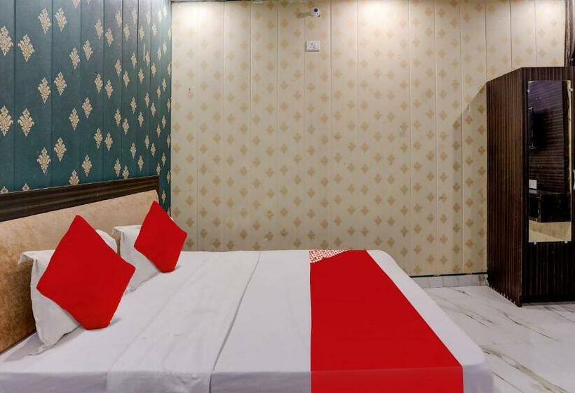 اتاق کلاسیک سه تخته, Oyo Flagship 81296 Sh