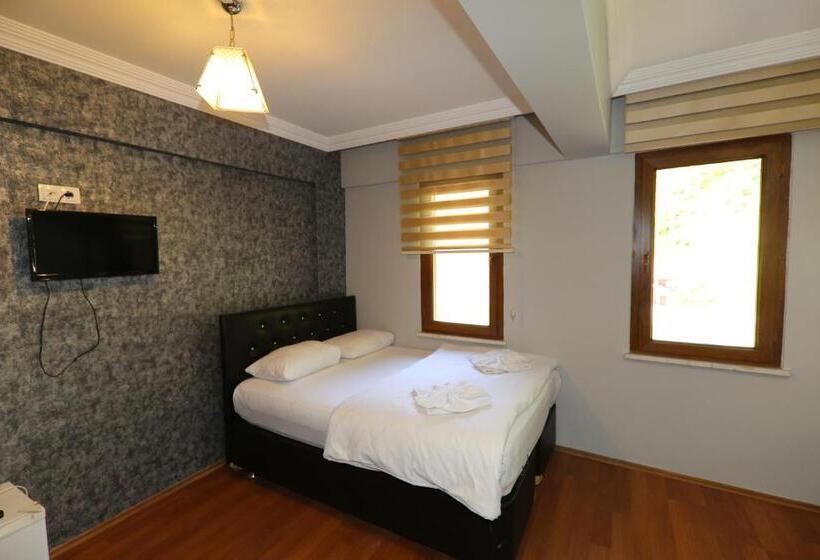 Quarto Triplo Estandar, Paradi̇se Lake