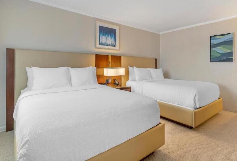 Номер Стандарт Вид на Бассейн, Downtown Dover Inn