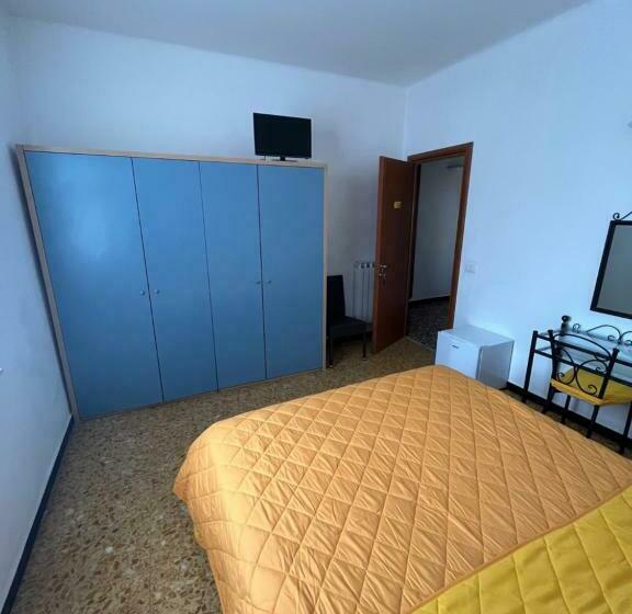 اتاق استاندارد, Yolo Rooms
