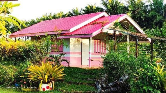 اتاق استاندارد با چشم‌انداز استخر, Phonphusang Utopia Farmstay