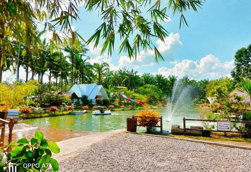 اتاق استاندارد با چشم‌انداز استخر, Phonphusang Utopia Farmstay