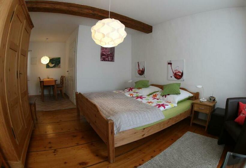 Апартаменты 1 Спальня, Alter Winzerhof Weisenheim Am Berg E.k