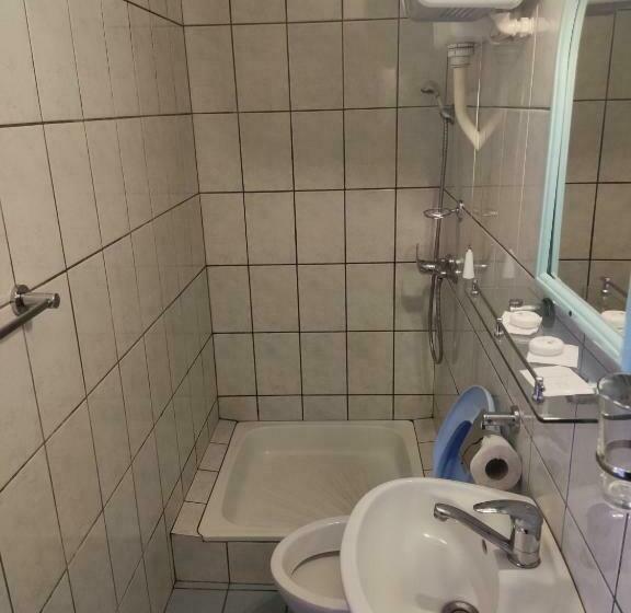 Номер Economy, Motel Azur Km36