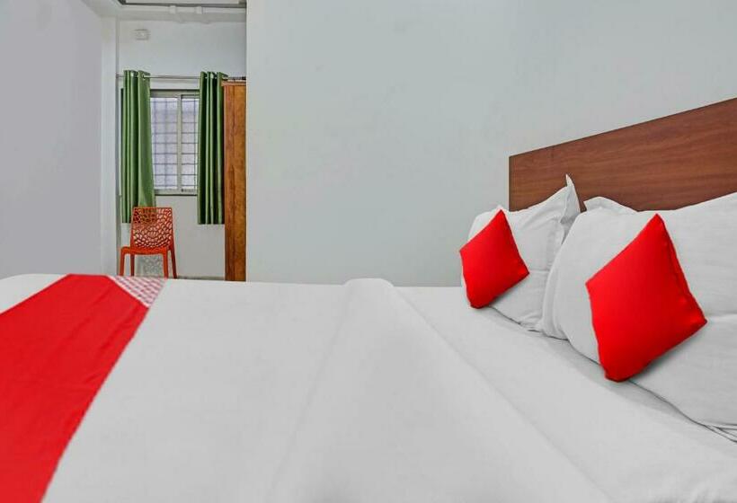 Трехместный Номер Классика, Oyo Flagship 88826 Pruthvi Lodging