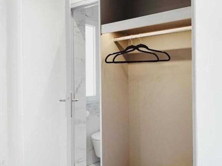 Quarto Estandar Individual, Avaton   1 Min Du Palais   Cannes Centre