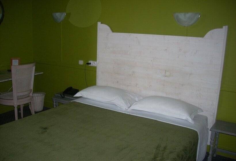 Номер Superior, Du Château