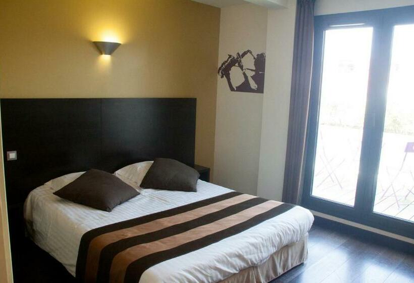 Номер Комфорт, Logis Hôtel Terre De Loire