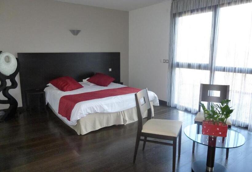 Номер Executive, Logis Hôtel Terre De Loire