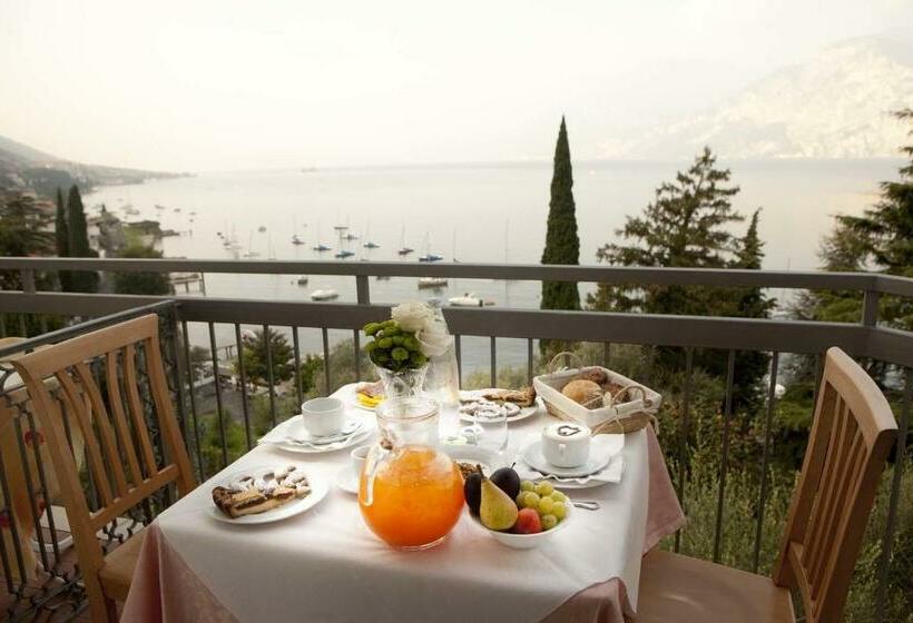 レイクビュースタンダードルーム, Villa Orizzonte
