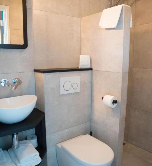 Quarto Basic, The Bloom