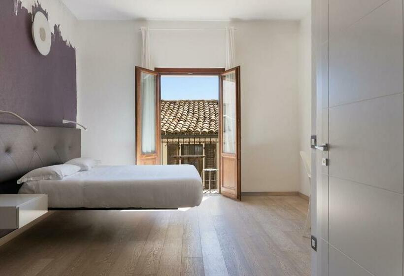 اتاق استاندارد چهار تخته, Locanda Alfieri