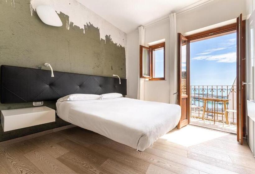 اتاق لوکس, Locanda Alfieri