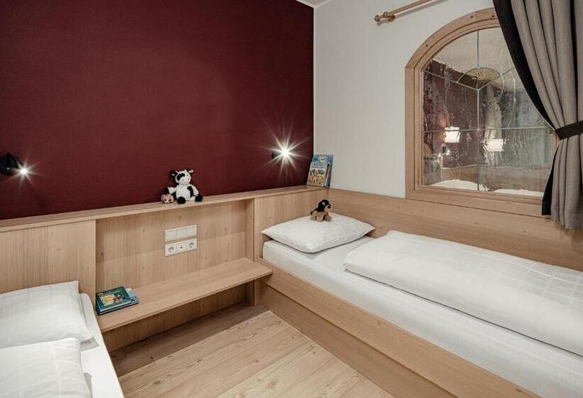 Family Suite, Masl