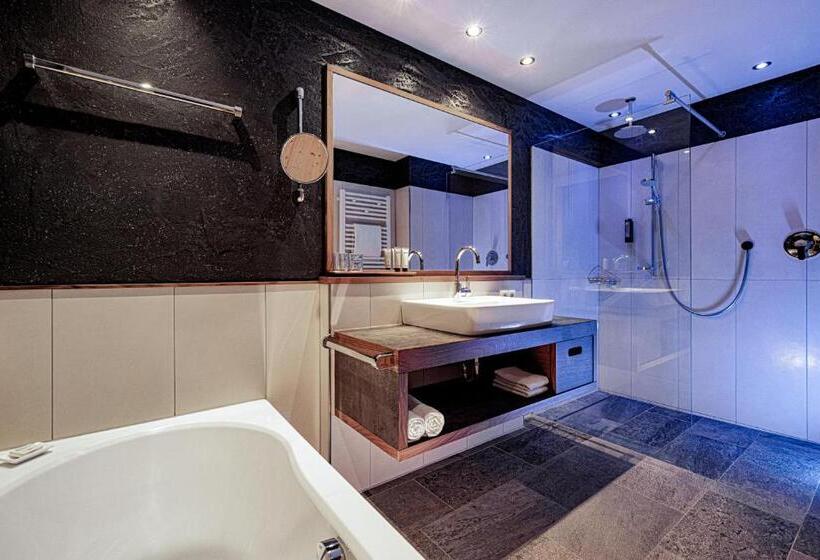 Family Suite, Masl