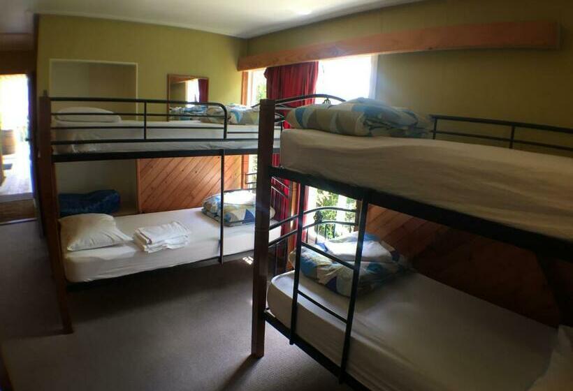 מיטה בחדר משותף, Te Anau Lakefront Backpackers