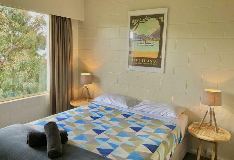 Номер Стандарт, Te Anau Lakefront Backpackers