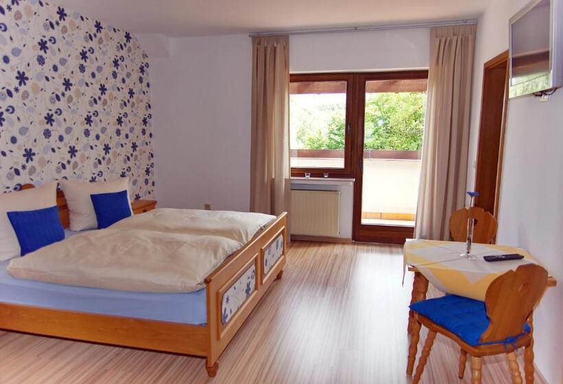 Номер Стандарт с Балконом, Gasthof Schumacher Hotel Garni