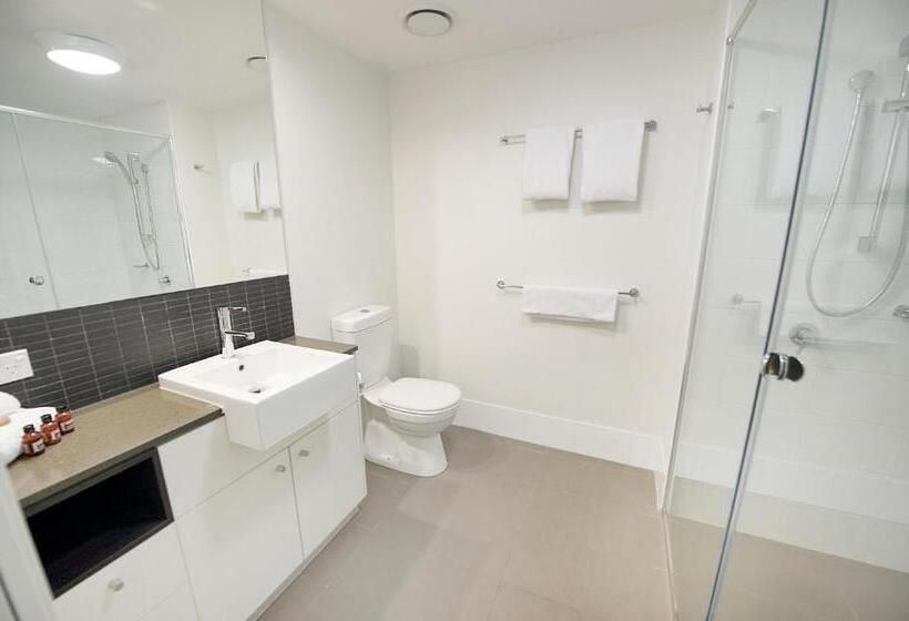 2 베드룸 이그제큐티브 아파트, Curtis Central Apartments Official