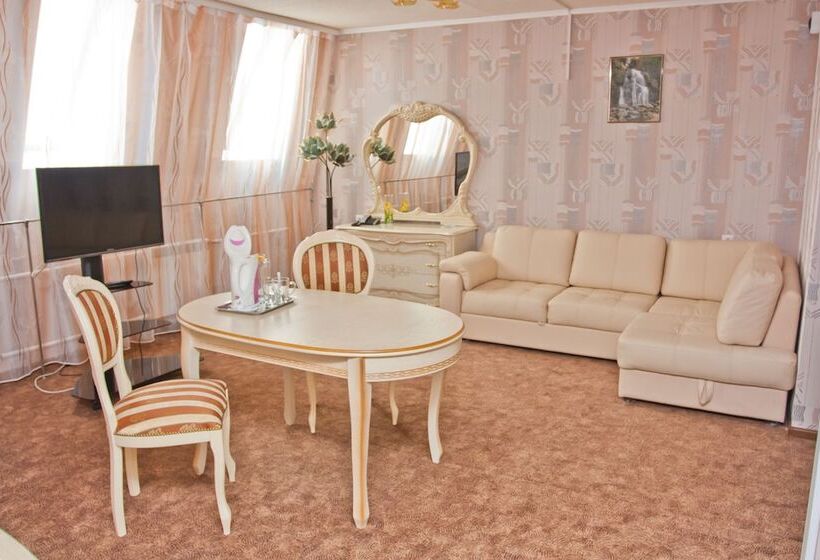 Люкс, Grand City
