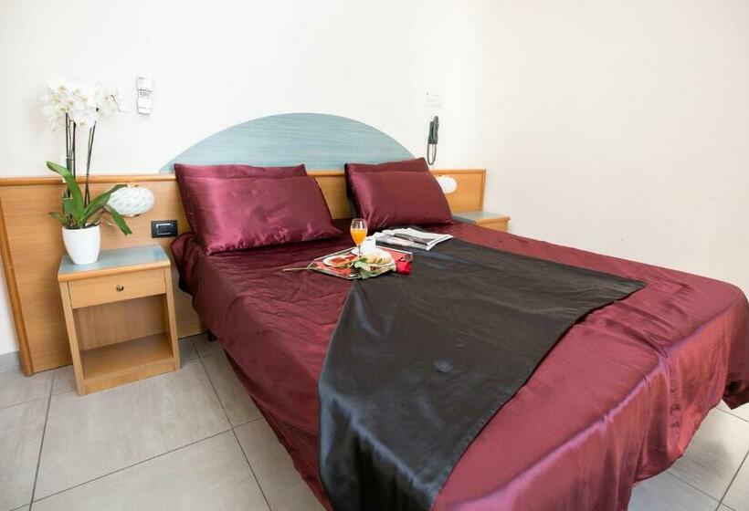 اتاق استاندارد سه نفره, Roma