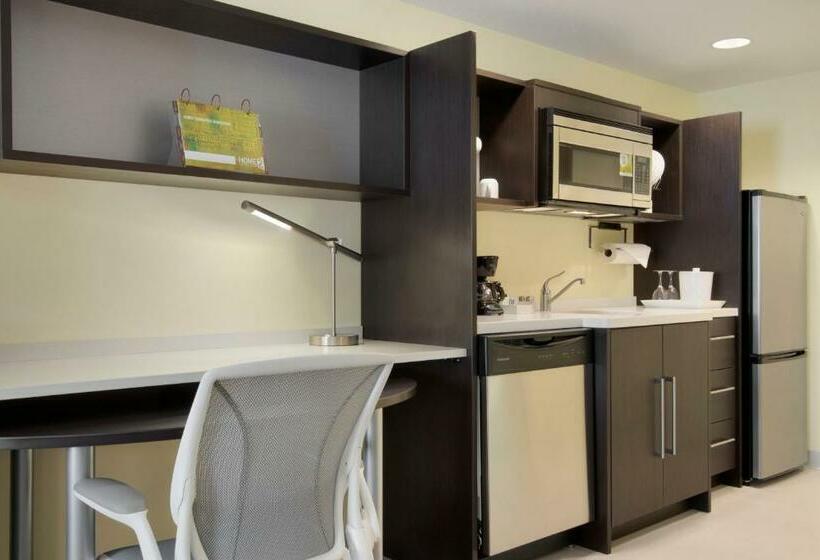 Люкс, Home2 Suites By Hilton Fort St. John