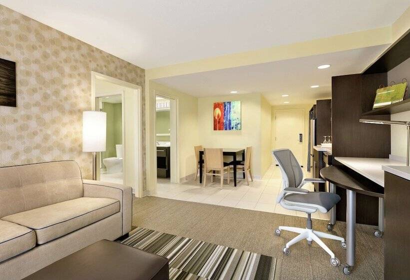 Люкс Адаптированный для Инвалидов, Home2 Suites By Hilton Fort St. John