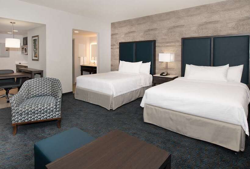 Студия Стандарт, Home2 Suites By Hilton Fort St. John