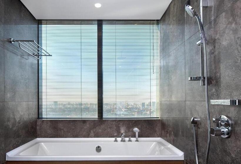 Люкс Кровать Кинг, Sheraton Grand Istanbul Atasehir
