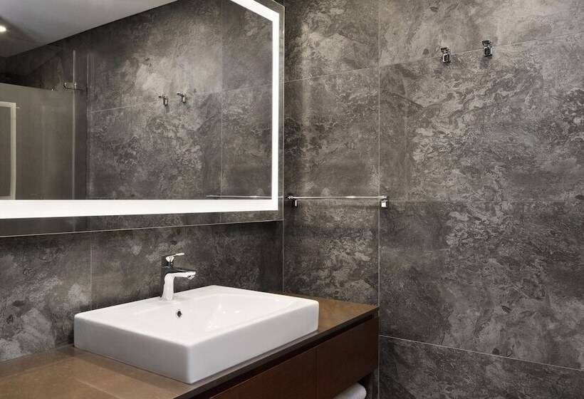 Номер Deluxe, Sheraton Grand Istanbul Atasehir