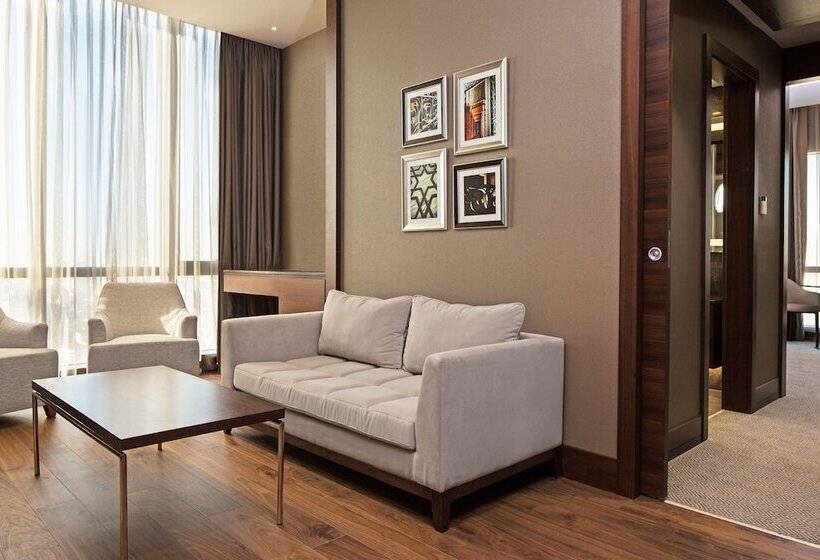 Люкс Клуб, Sheraton Grand Istanbul Atasehir
