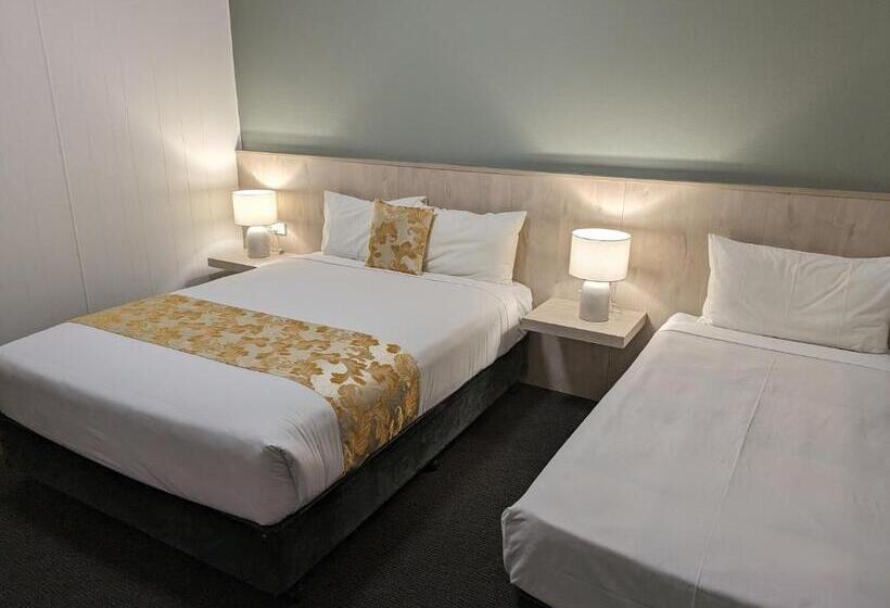 اتاق استاندارد سه نفره, Country Lodge Motor Inn