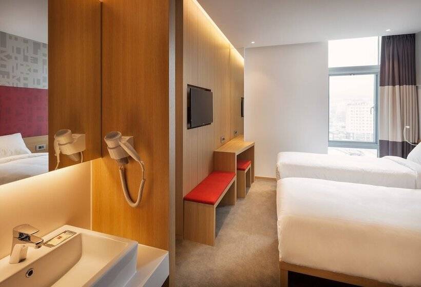 Номер Deluxe, Travelodge Dongdaemun Seoul