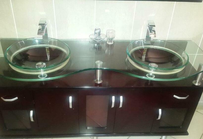 غرفة عائلية, Ikaze Guest House