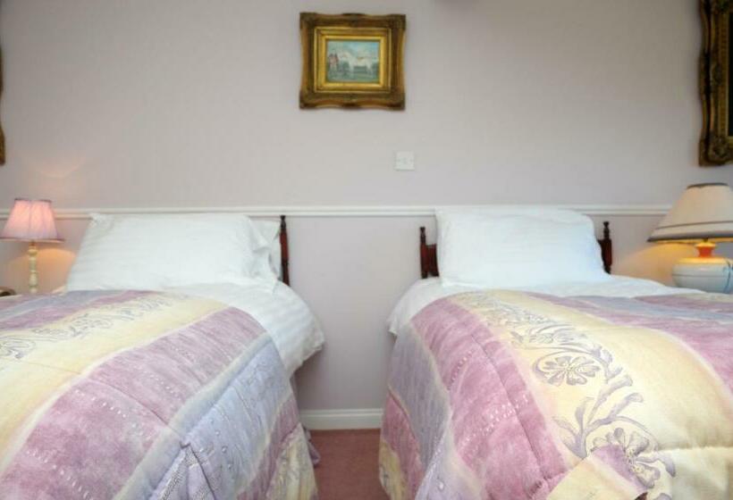 Номер Стандарт, Milltown House Dingle