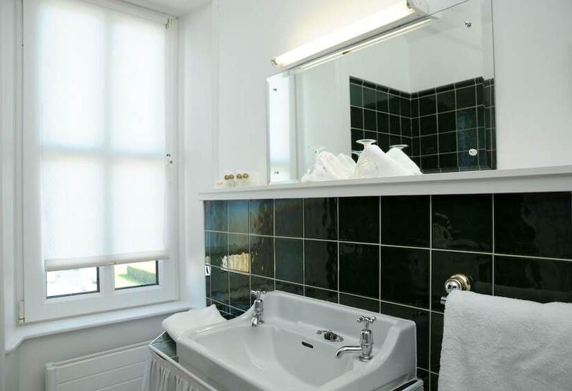 Номер Стандарт, Milltown House Dingle