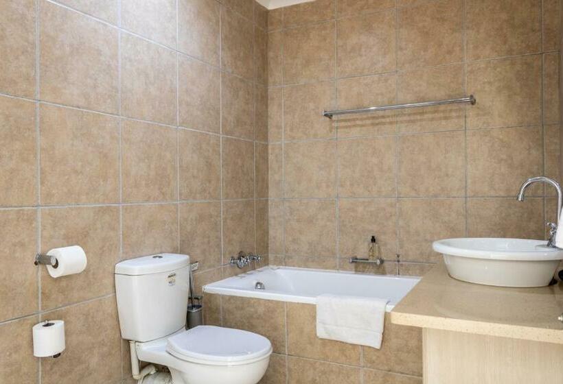 침실 3개 아파트, Point Village Hotel And Self Catering