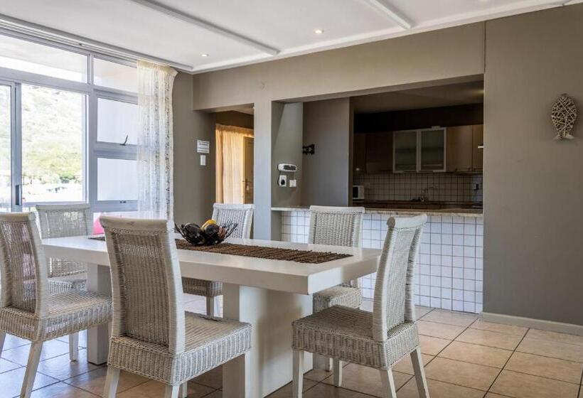 Апартаменты 3 Спальни, Point Village Hotel And Self Catering